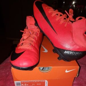 4.5youth soccer cleats